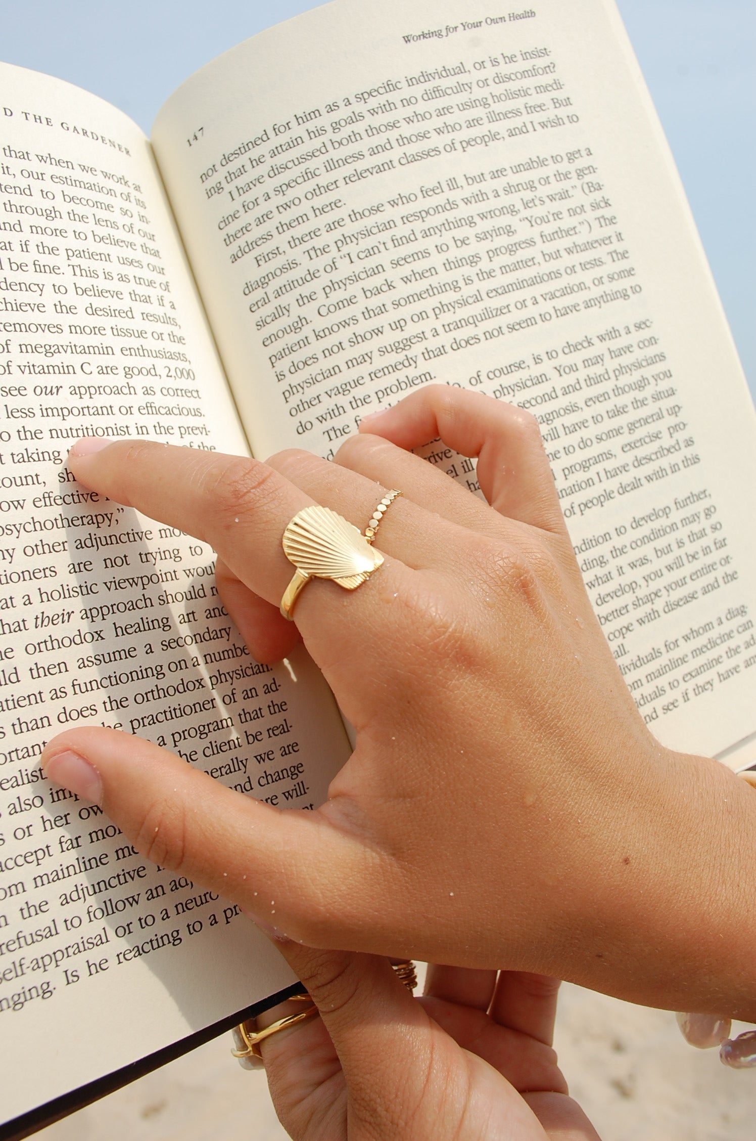 lucky seashell ring gold