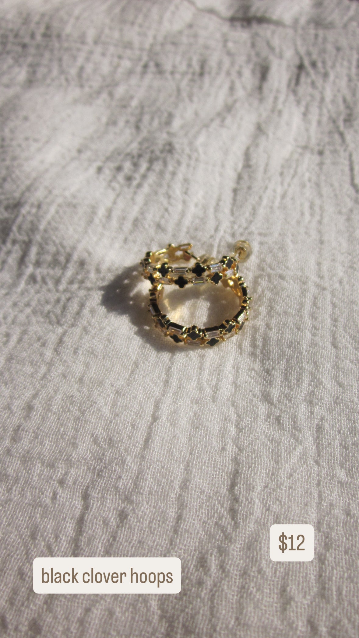 Black clover hoops