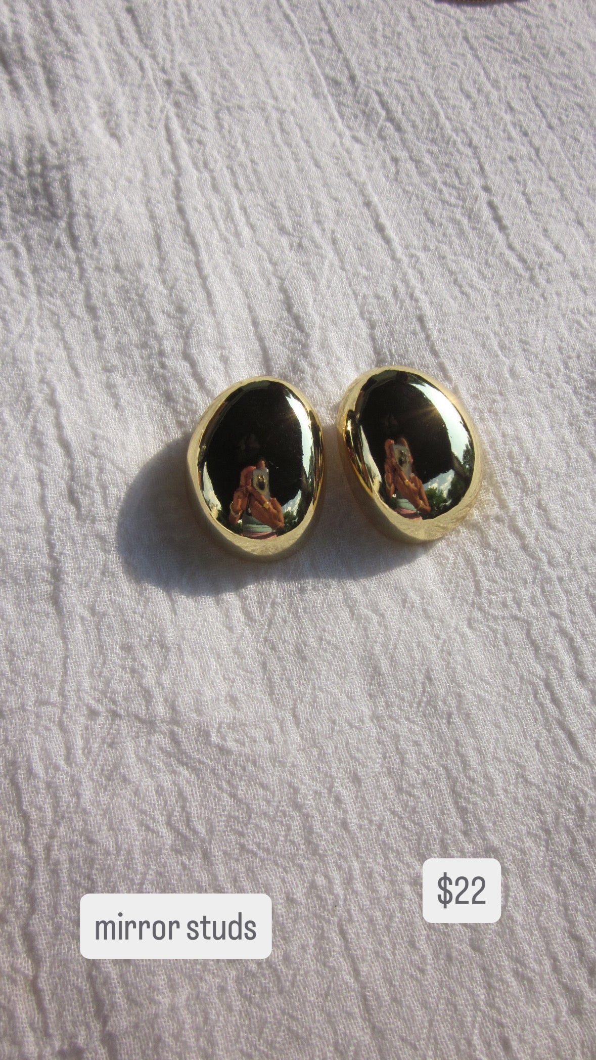 Mirror studs